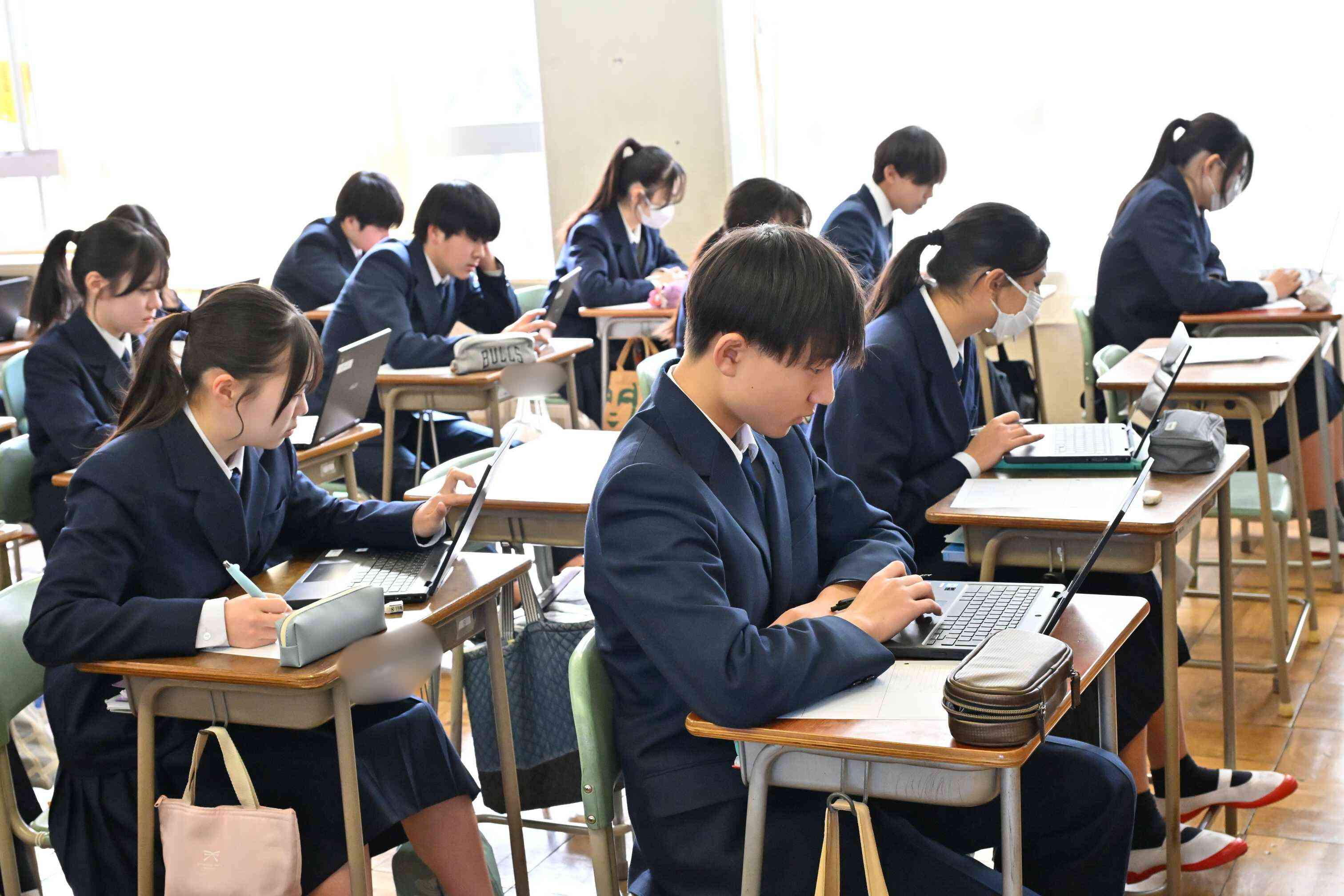 9f958171-748d-4dff-aa3f-1c6d93d9bb38