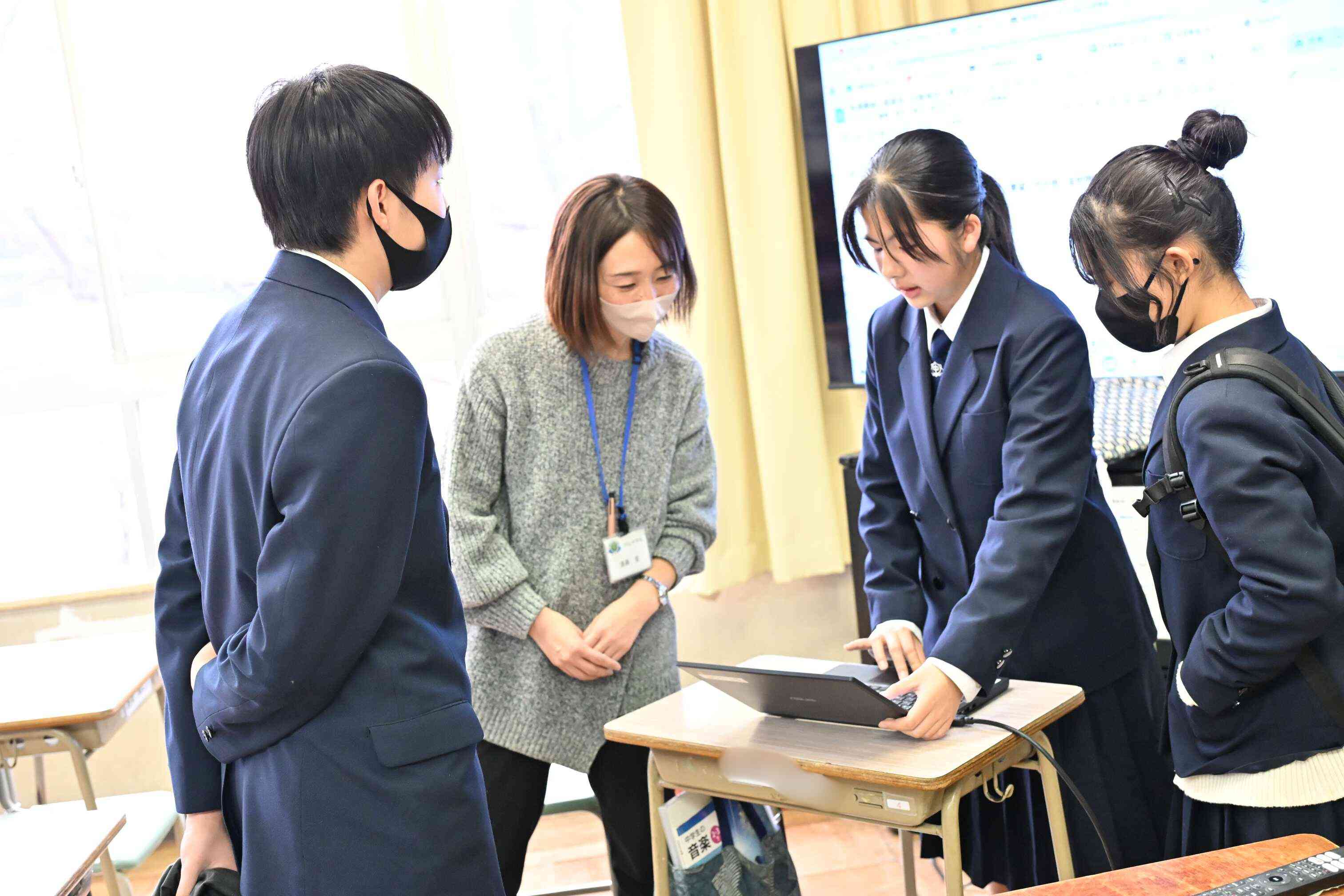 945d55a9-4d72-4371-aef7-b90397d63cec