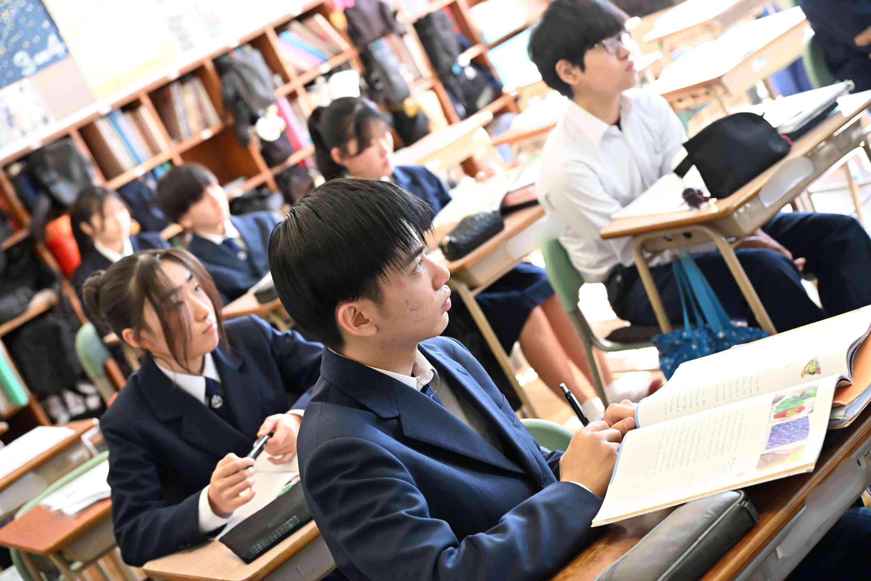 7b359791-9337-4954-a69a-2827b9413a1f