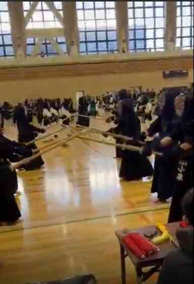 県新人　アップ