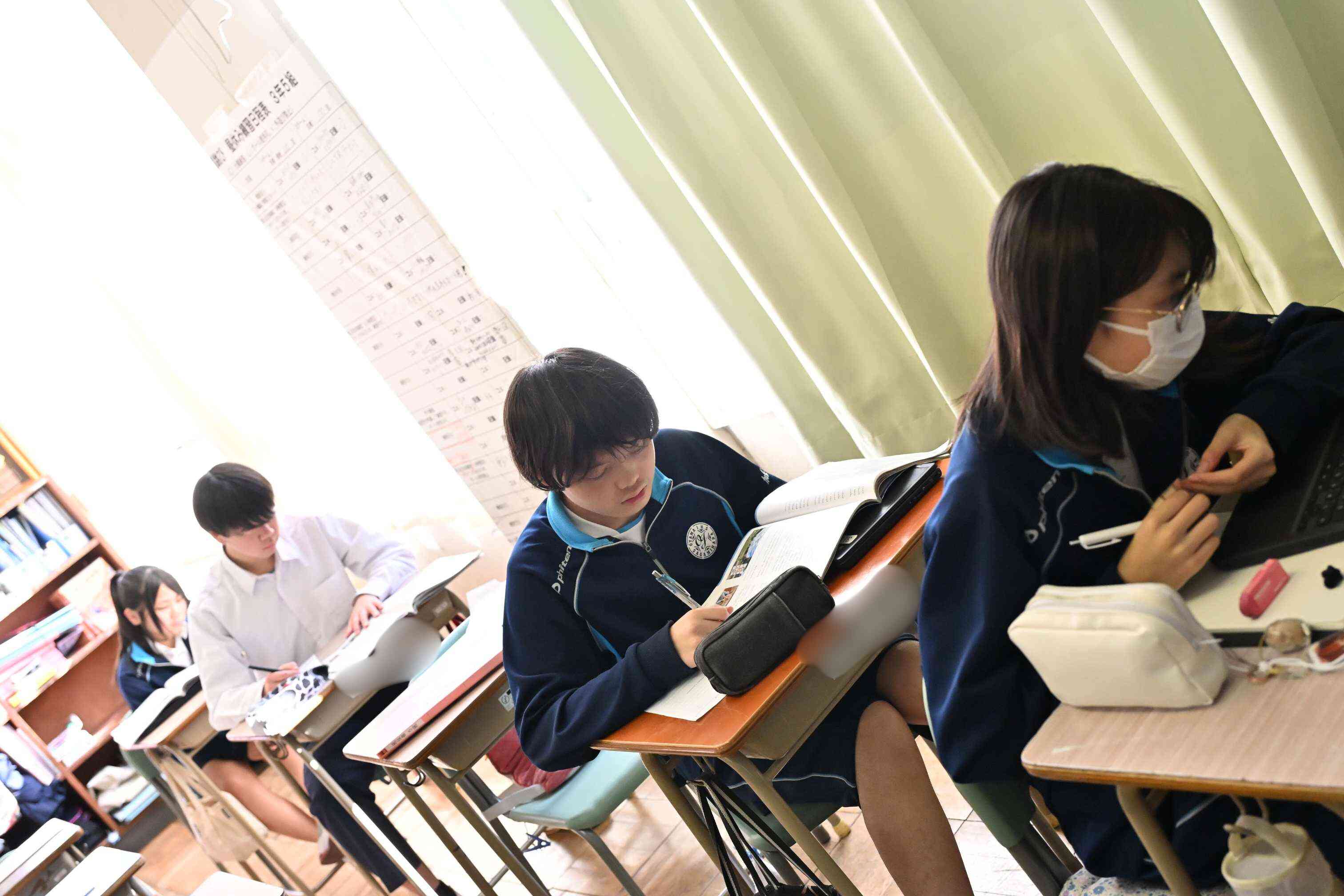 06234479-33da-4e42-b5f6-a139751ccda2