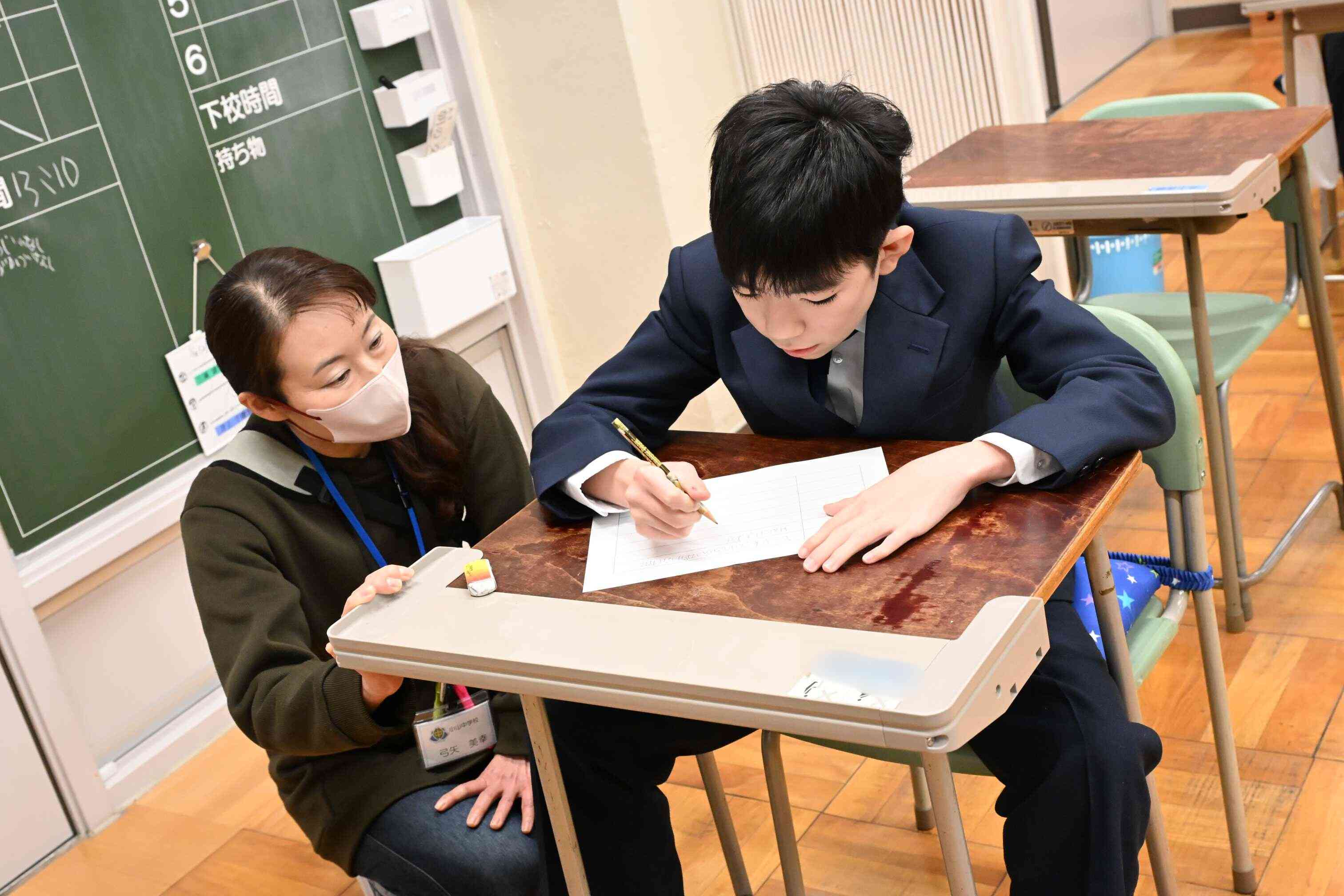 e60a8fb9-ae5f-4e01-892a-d5e04a7e336d