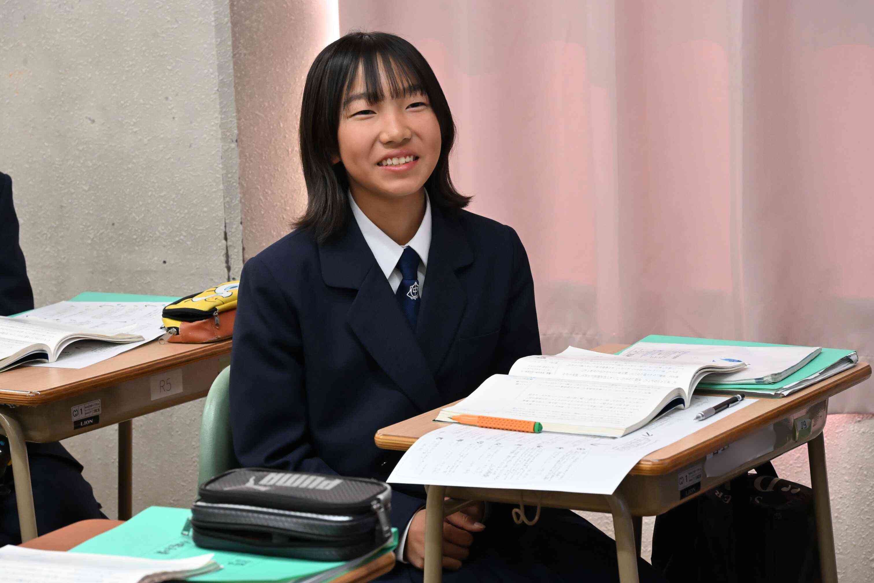 438bd030-7b35-46c2-b8f9-3efcf4589500