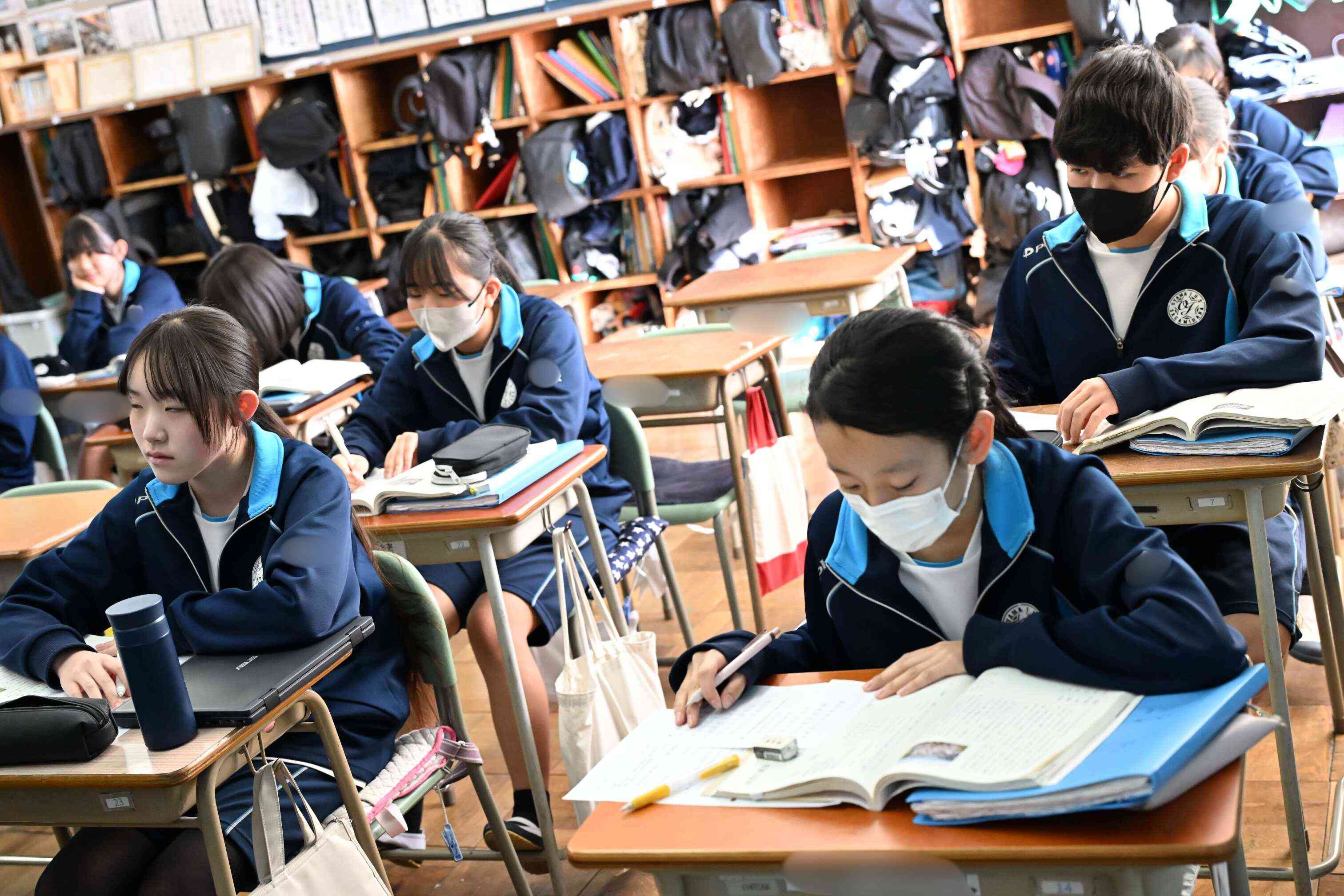 c70a98bb-f219-44ea-9fdd-b57c0b9b55ce