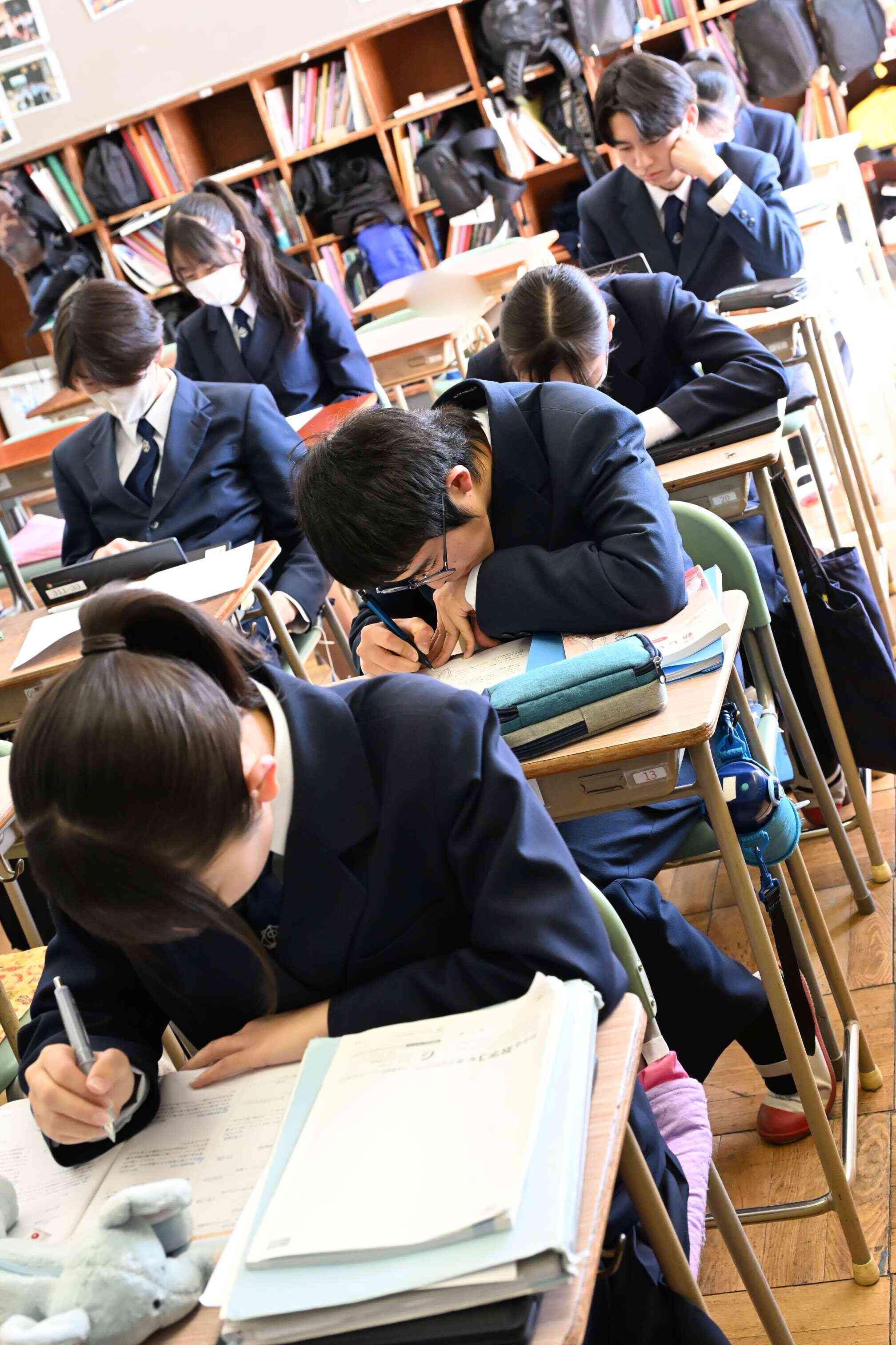 8cced10f-ad09-47c8-b17e-acea1bf36236