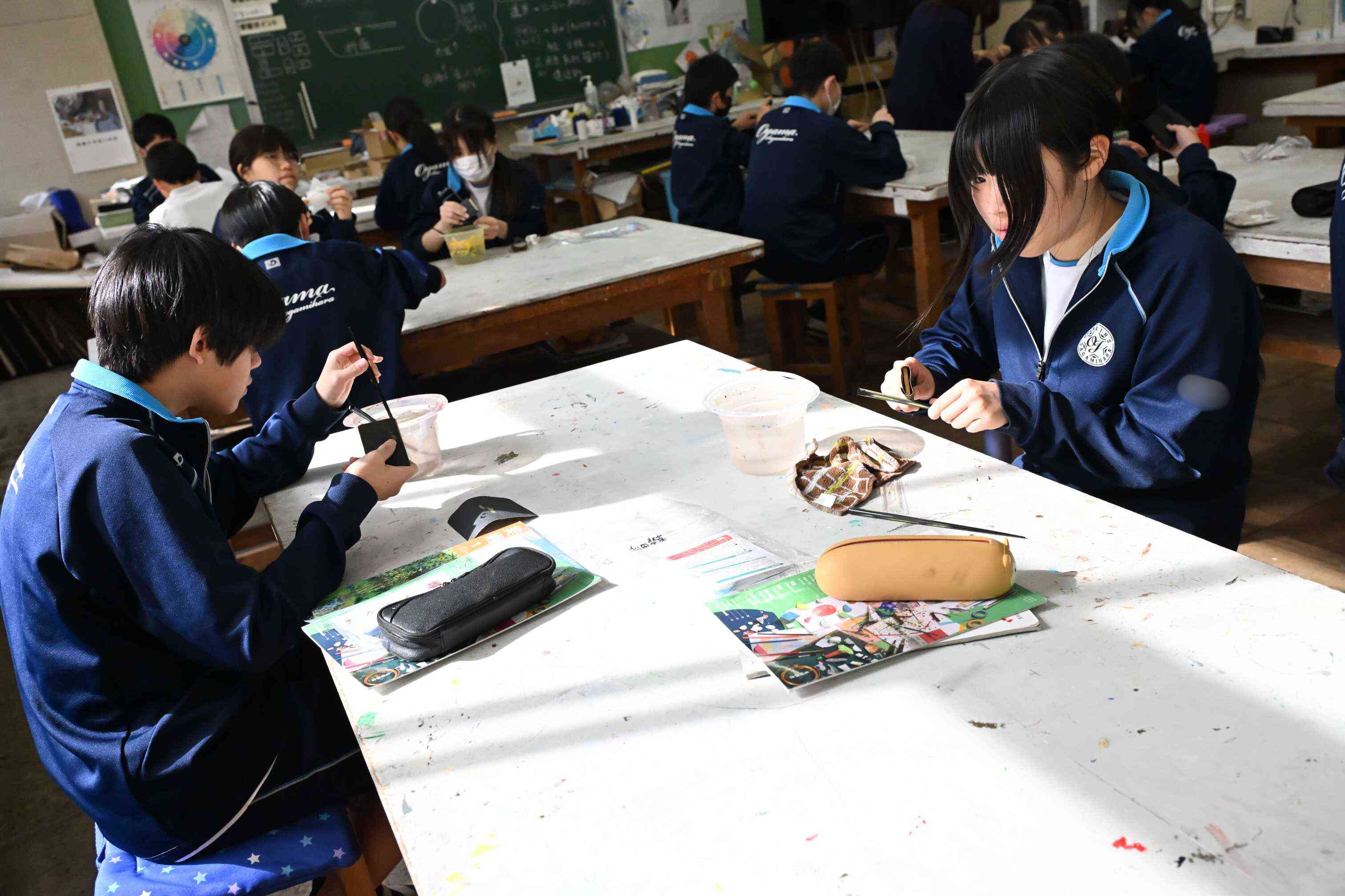 b268cf06-c075-45c6-8c51-4cb314df21f7