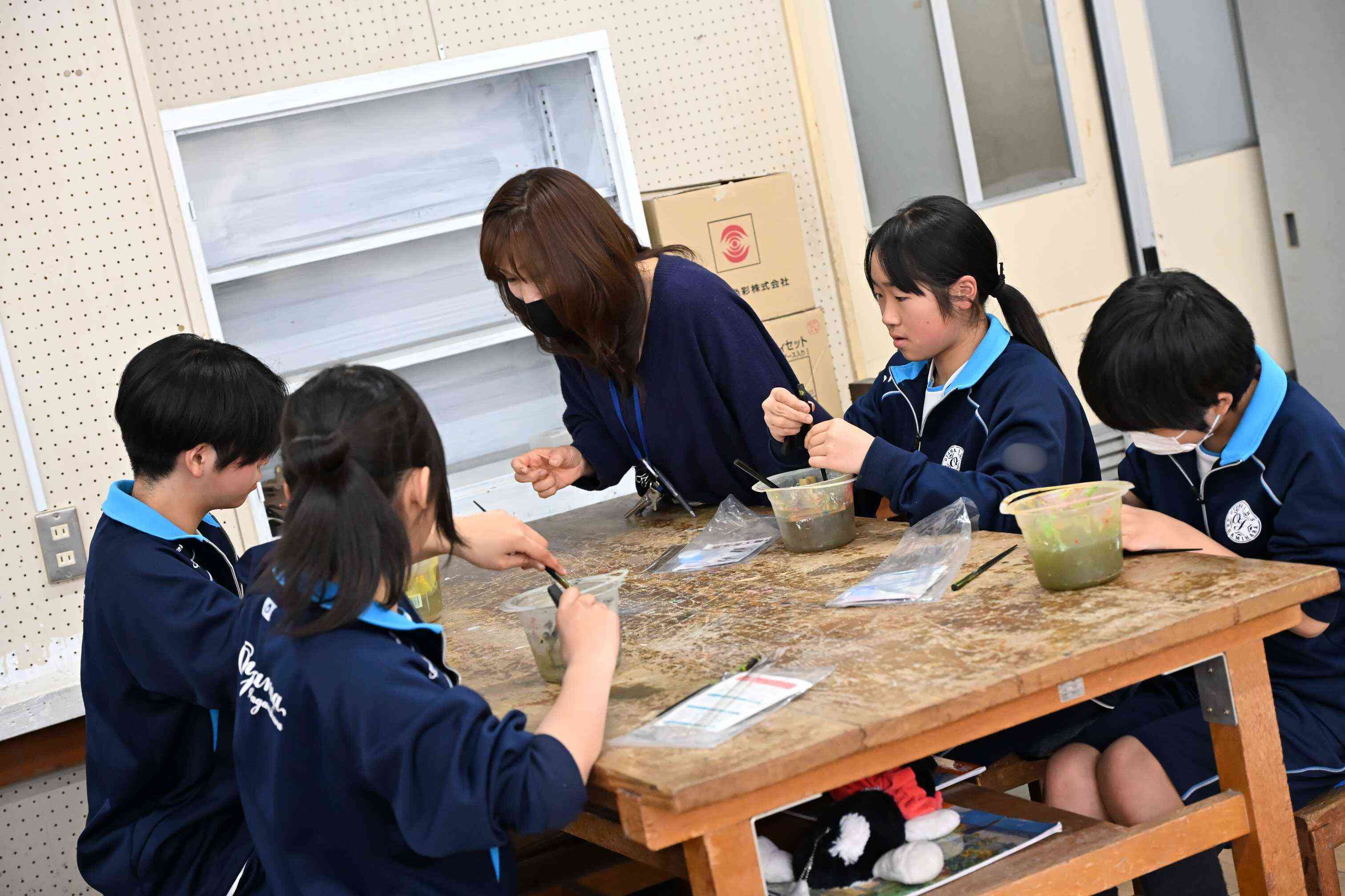 838d6560-f413-4f37-84cc-f36a09a72043