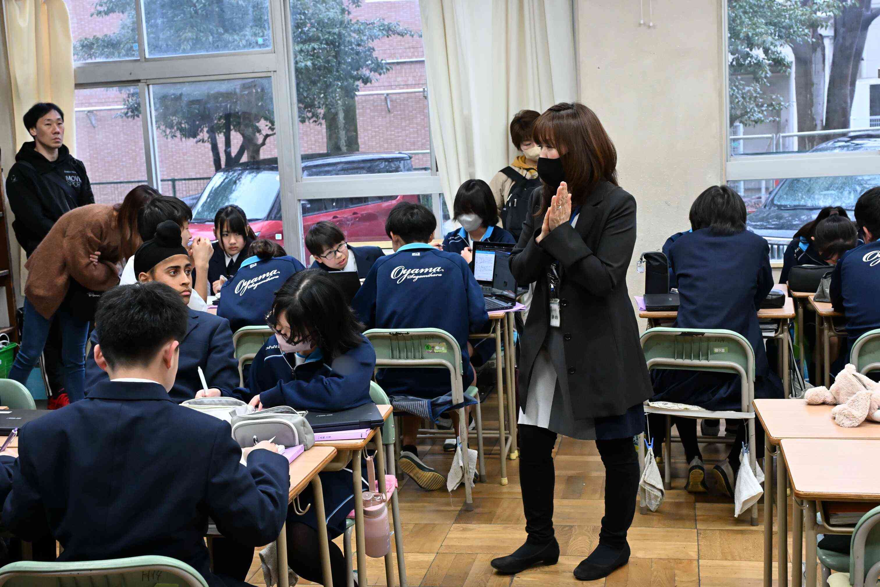 b8e350ba-df3e-4d82-a4a6-e0758a704ae4