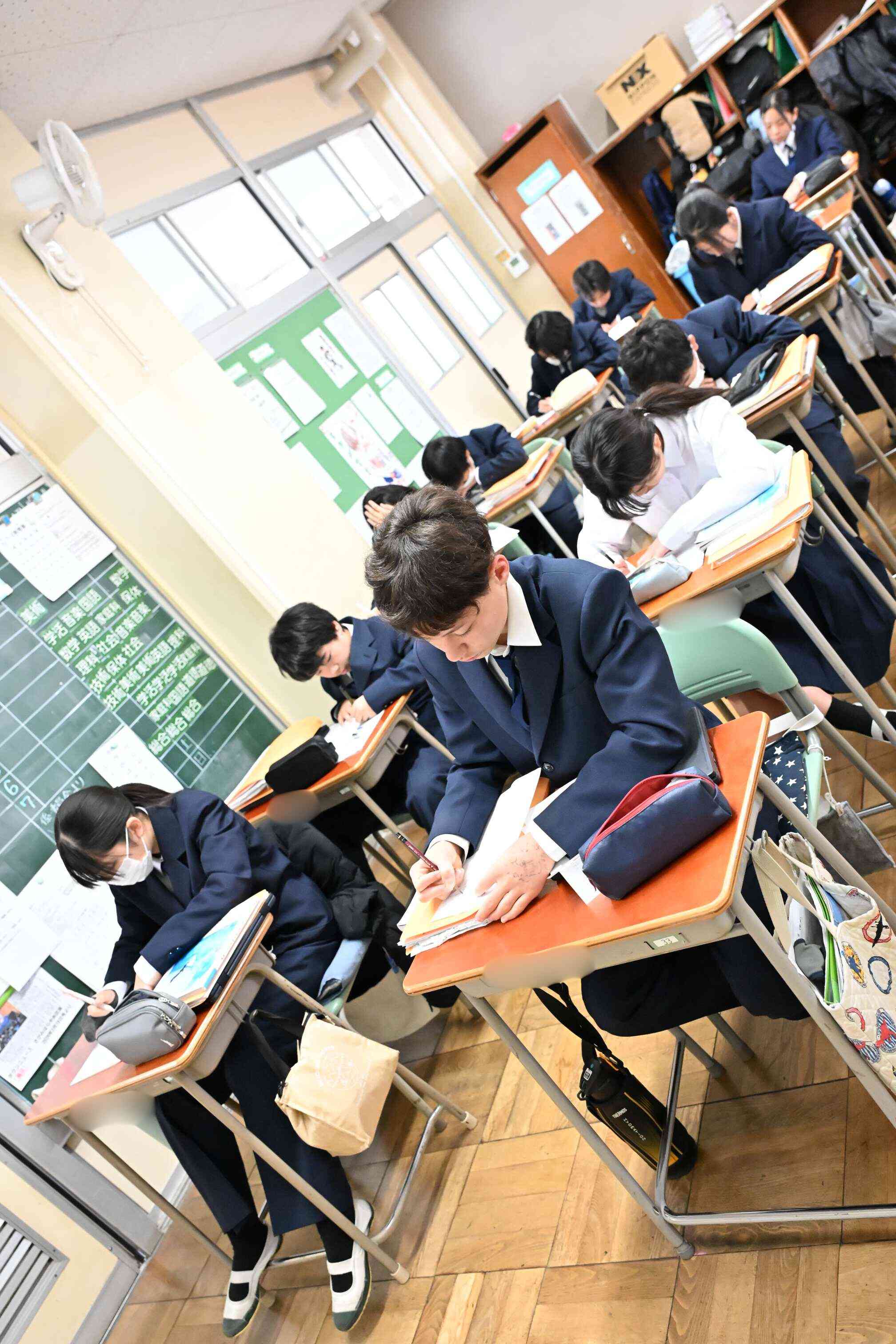 b3d36016-f56b-49fc-9771-59d229766185